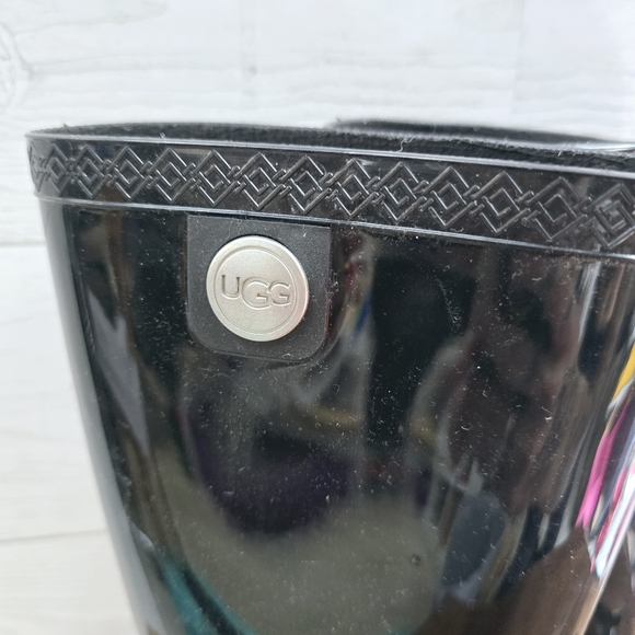 UGG Glossy Rain Boots - Picture 4 of 9